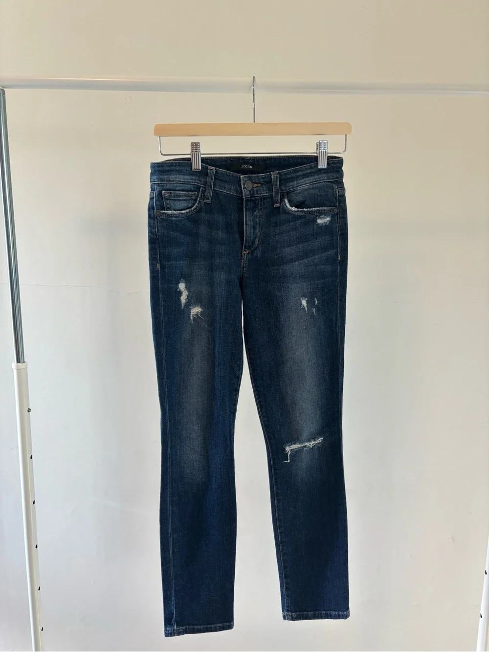 Joe’s Jeans Skinny Jeans | Distressed Ripped Denim | 98% cotton